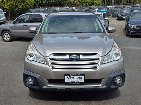 Used 2014 Subaru Outback 2.5i Premium w/ Moonroof Package image 2