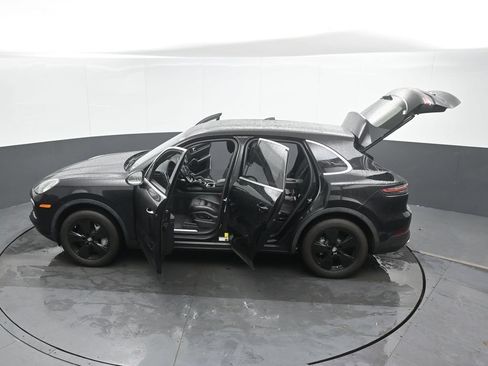 Used 2022 Porsche Cayenne Platinum Edition AWD/4WD image 53