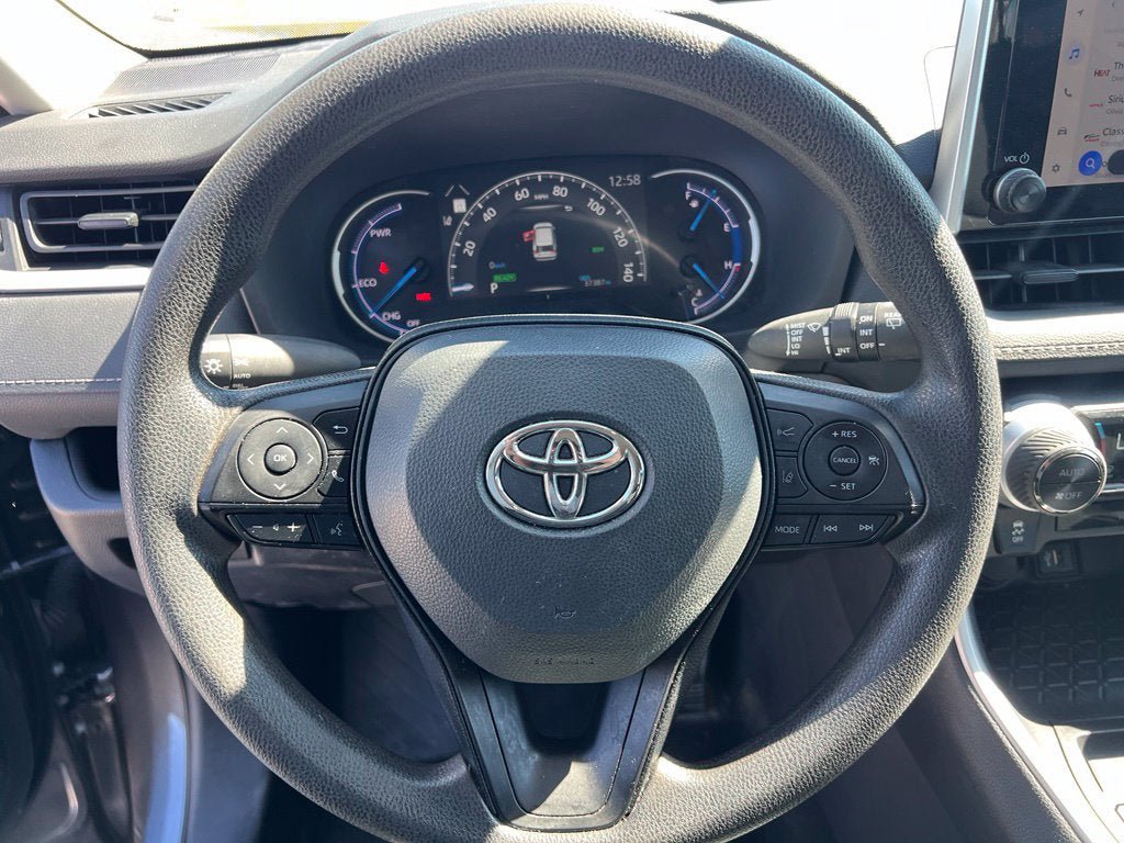 Used 2025 Toyota RAV4 XLE AWD/4WD image 14