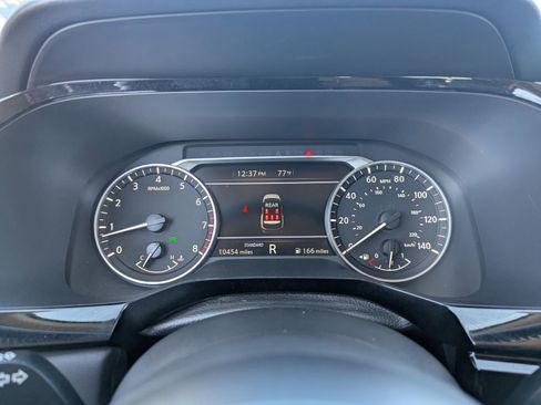 Used 2024 Nissan Pathfinder SV w/ SV Premium Package image 31