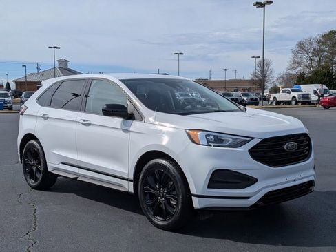 Certified 2022 Ford Edge SE w/ Black Appearance Package image 1