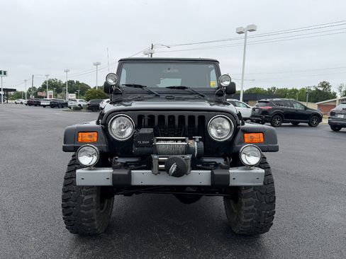 Used 2004 Jeep Wrangler Rubicon w/ Dual Top Group AWD/4WD image 2