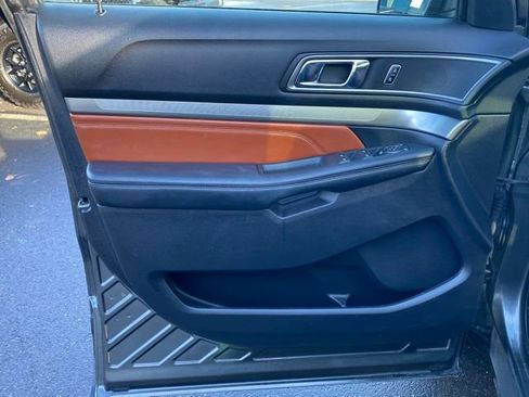 Used 2019 Ford Explorer XLT w/ Equipment Group 202A image 26