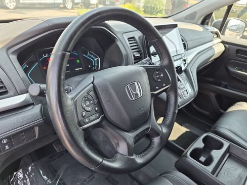 Used 2024 Honda Odyssey EX-L image 18