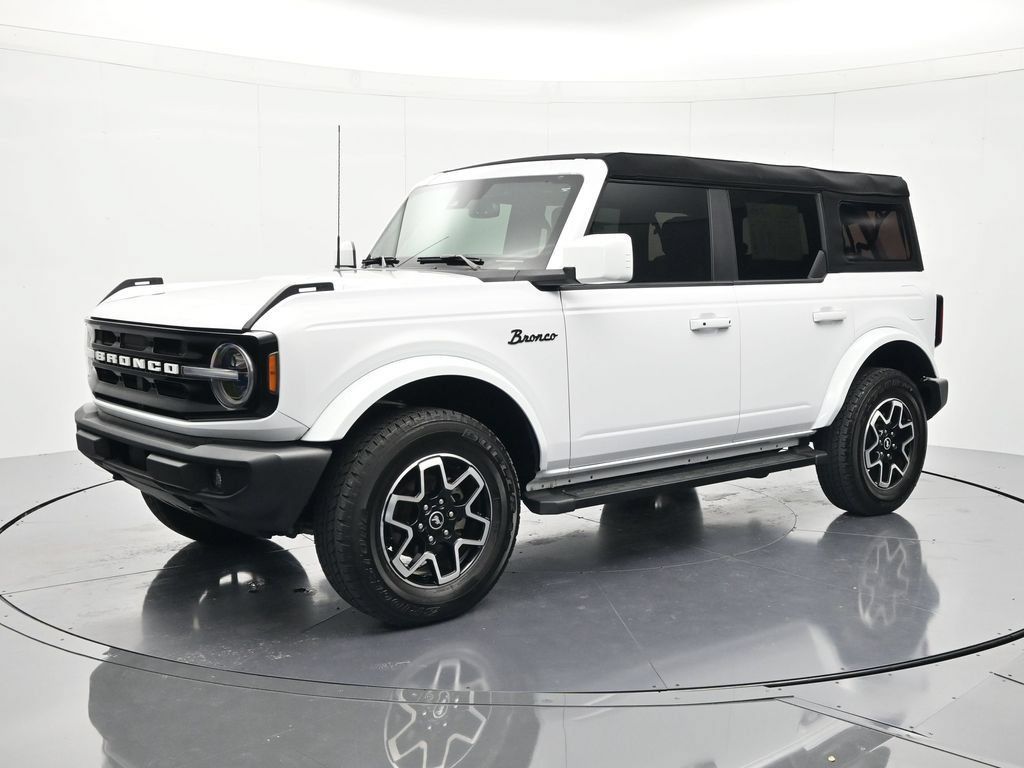 Certified 2024 Ford Bronco Outer Banks AWD/4WD image 1