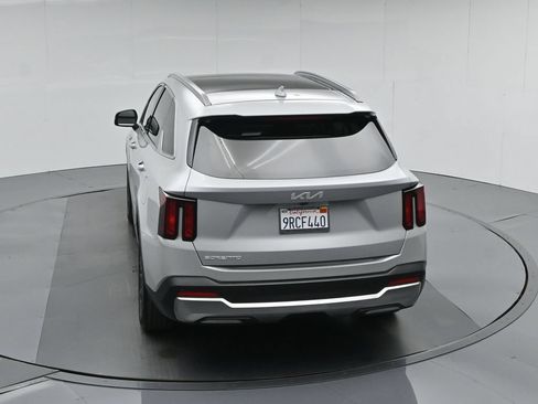 Used 2025 Kia Sorento S w/ Panoramic Sunroof Package FWD image 47