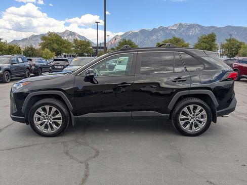 Used 2020 Toyota RAV4 XLE Premium w/ All Weather Liner Package FWD image 9