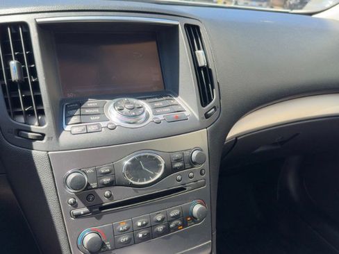 Used 2013 INFINITI G37 x Sedan w/ Premium Pkg AWD/4WD image 14