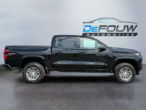 New 2026 Chevrolet Colorado LT w/ LT Convenience Package AWD/4WD image 2
