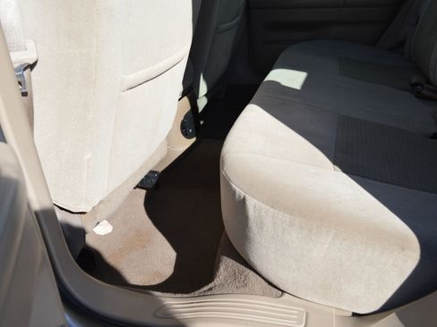 Used 2003 Ford Taurus SE image 16