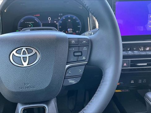 Certified 2025 Toyota Camry XLE w/ Premium Plus Package FWD image 24