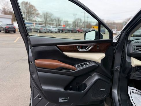Used 2019 Subaru Ascent Touring image 9