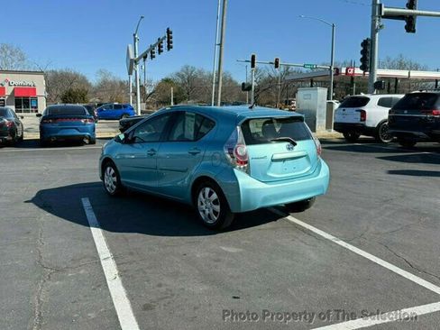 Used 2014 Toyota Prius C Two image 10