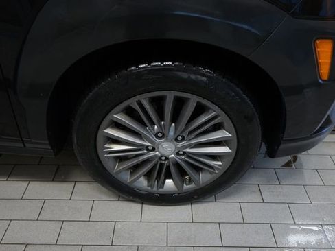 Used 2019 Hyundai Kona SEL image 15