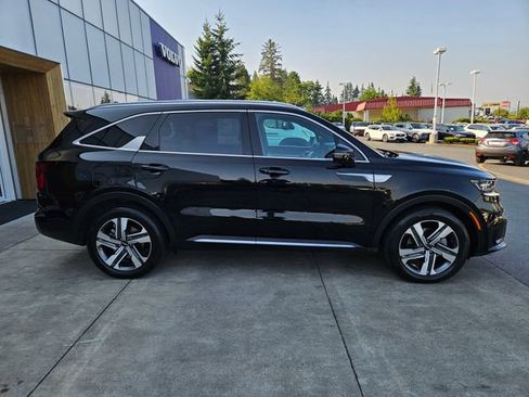 Used 2022 Kia Sorento SX Prestige w/ Panoramic Sunroof Package AWD/4WD image 4