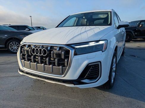 Used 2025 Audi Q7 3.0T Premium Plus image 6