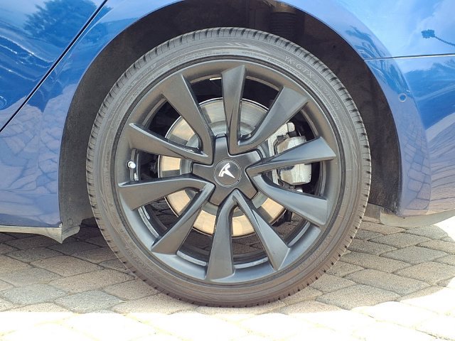 Used 2019 Tesla Model 3 Standard Range Plus RWD image 9