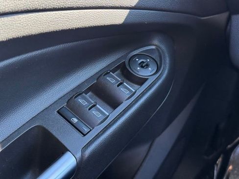 Certified 2019 Ford Escape SEL AWD/4WD image 33