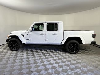 Used 2023 Jeep Gladiator Overland video 2