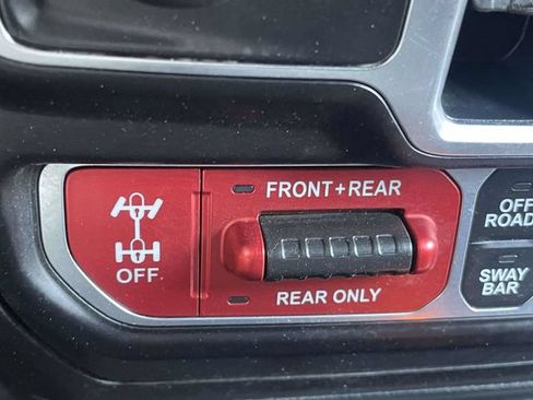 Used 2020 Jeep Gladiator Rubicon AWD/4WD image 31
