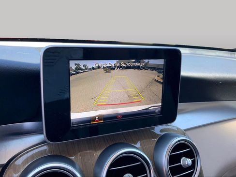 Used 2018 Mercedes-Benz GLC 300 4MATIC image 26