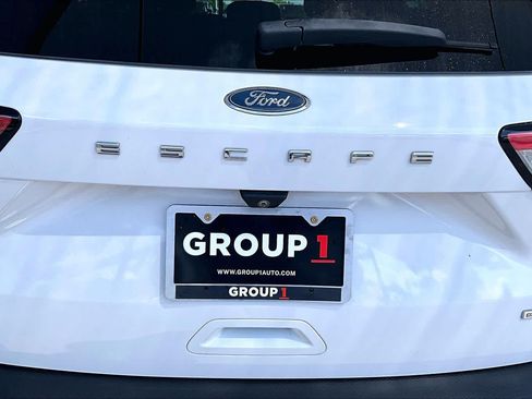 Used 2020 Ford Escape SE FWD image 31