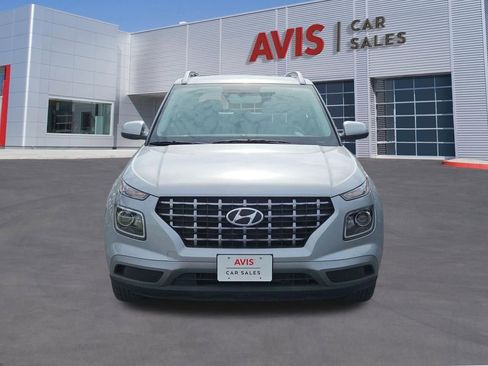 Used 2025 Hyundai Venue SEL FWD image 10