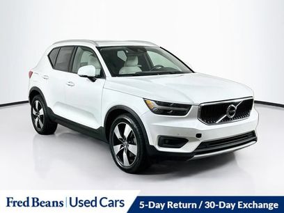 Used 2021 Volvo XC40 T5 Momentum w/ Protection Package Premier