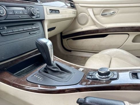 Used 2011 BMW 328i Convertible RWD image 14