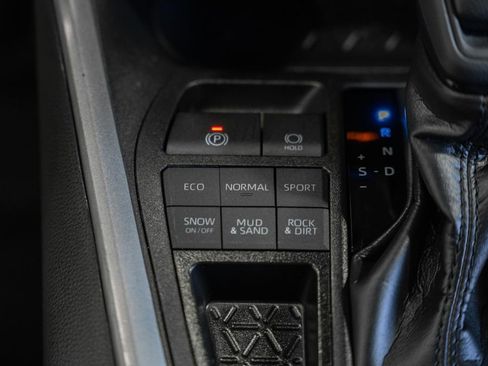 Used 2025 Toyota RAV4 LE image 22