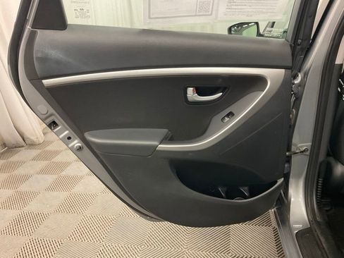 Used 2015 Hyundai Elantra GT image 26