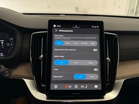 New 2026 Volvo XC90 T8 Plus w/ Protection Package Premier image 25