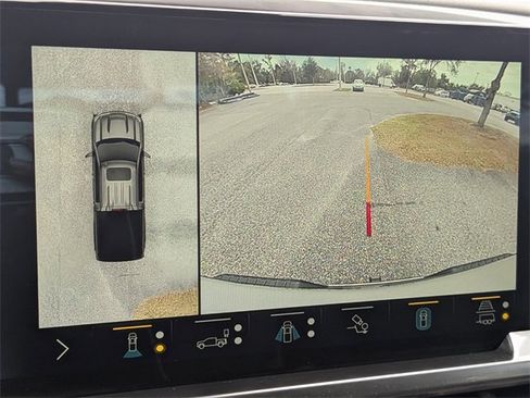 Used 2022 Chevrolet Silverado 1500 LT w/ Safety Package image 19