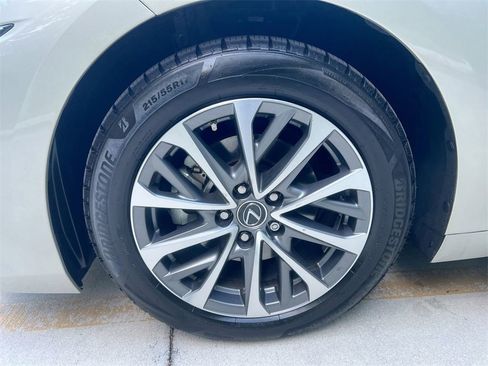 Certified 2022 Lexus ES 350 image 9