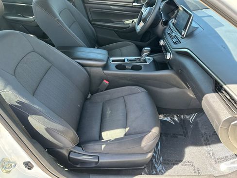 Used 2020 Nissan Altima 2.5 S FWD image 11