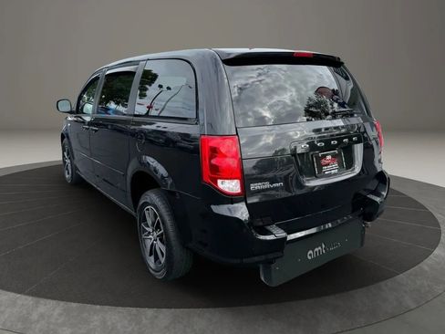 Used 2014 Dodge Grand Caravan SXT FWD image 9