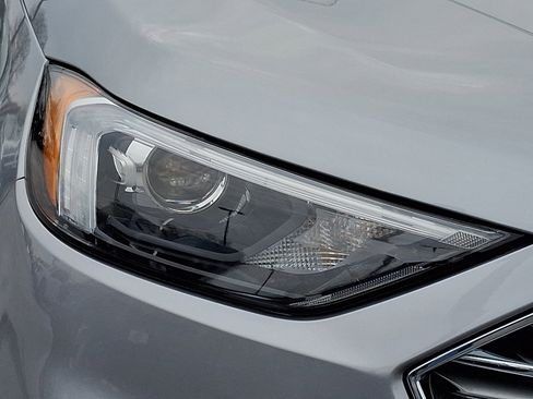 Certified 2022 Ford Edge SEL w/ Convenience Package image 9