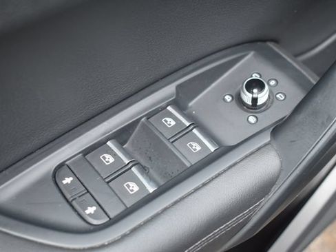 Used 2019 Audi Q5 2.0T Premium Plus w/ Premium Plus Package AWD/4WD image 21