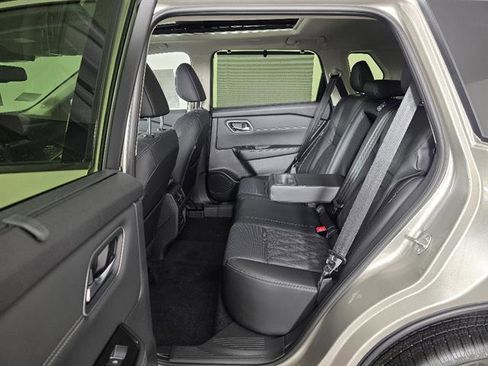 New 2026 Nissan Rogue Platinum image 23