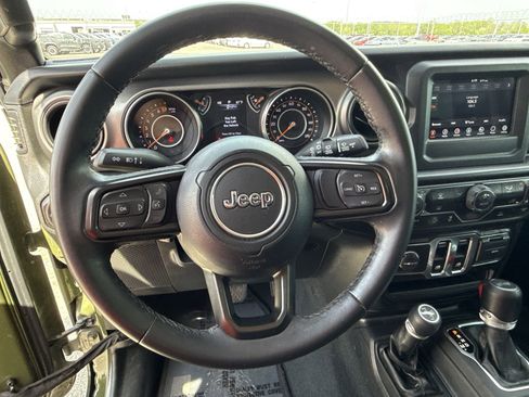 Used 2022 Jeep Wrangler Sport AWD/4WD image 11