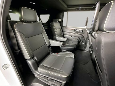 Certified 2025 Chevrolet Suburban Premier AWD/4WD image 20