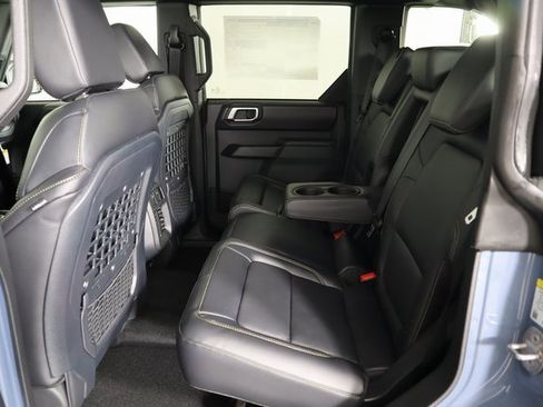 New 2025 Ford Bronco Badlands image 16