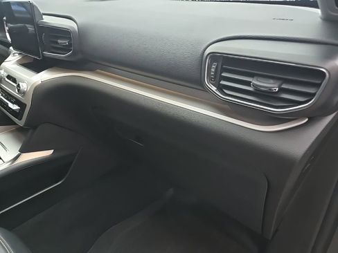 Used 2023 Ford Explorer XLT w/ Equipment Group 202A image 71