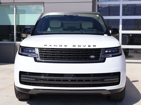 Certified 2025 Land Rover Range Rover Autobiography AWD/4WD image 2