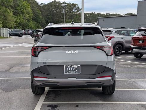 New 2026 Kia Sportage EX FWD image 4