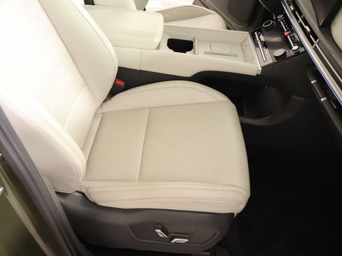 Used 2025 Hyundai Santa Fe Calligraphy FWD image 14