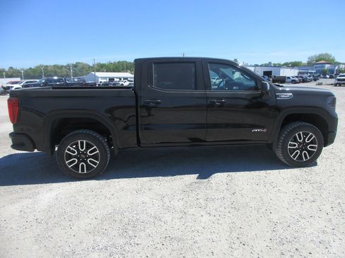 New 2026 GMC Sierra 1500 AT4 AWD/4WD image 3