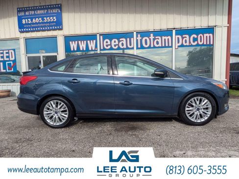 Used 2018 Ford Focus Titanium FWD image 2