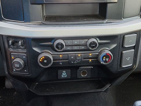 Used 2023 Ford F250 XL w/ STX Appearance Package AWD/4WD image 12