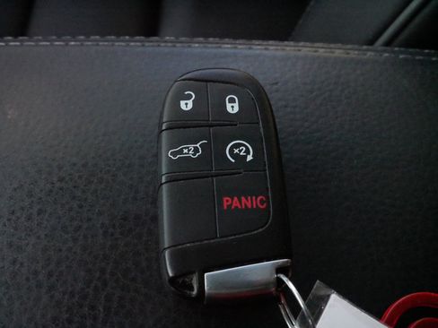 Used 2021 Jeep Grand Cherokee Summit image 32